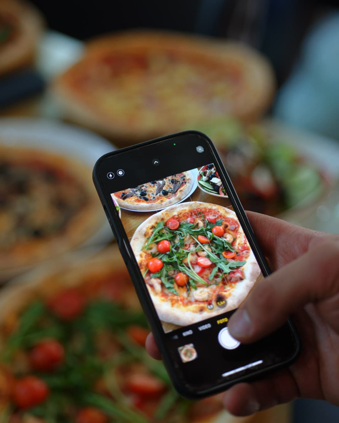 Ein Foto fürs Handy – Pizza bei La Piazza